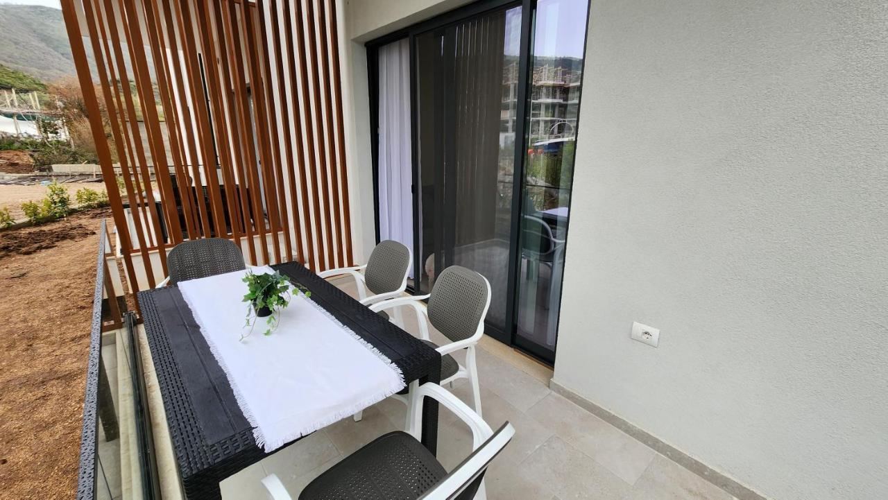 Solar Rooms And Apartments ヒマラ エクステリア 写真