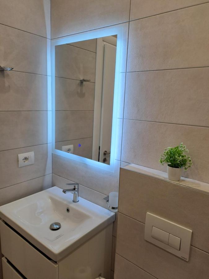 Solar Rooms And Apartments ヒマラ エクステリア 写真