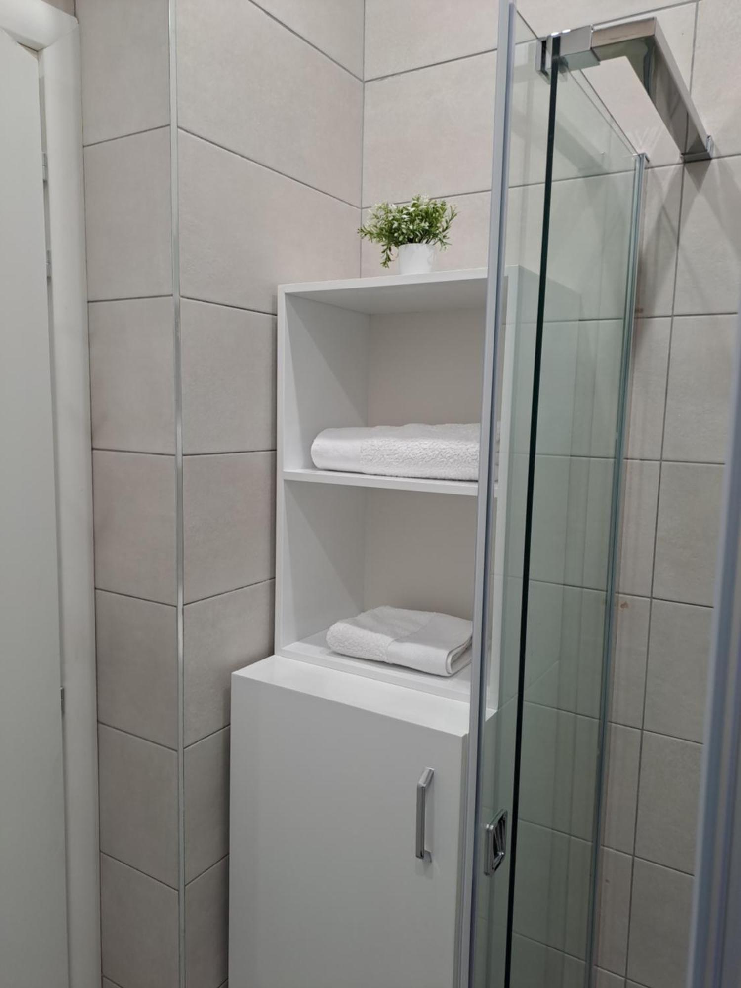 Solar Rooms And Apartments ヒマラ 部屋 写真